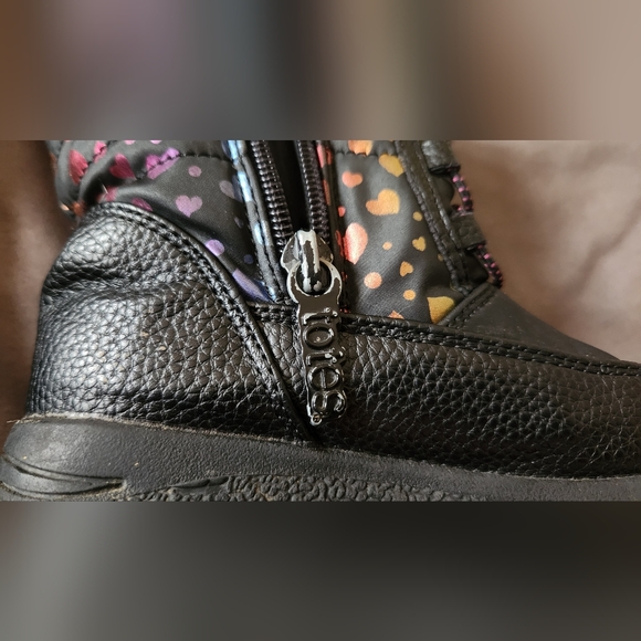 Boots - Picture 7 of 10